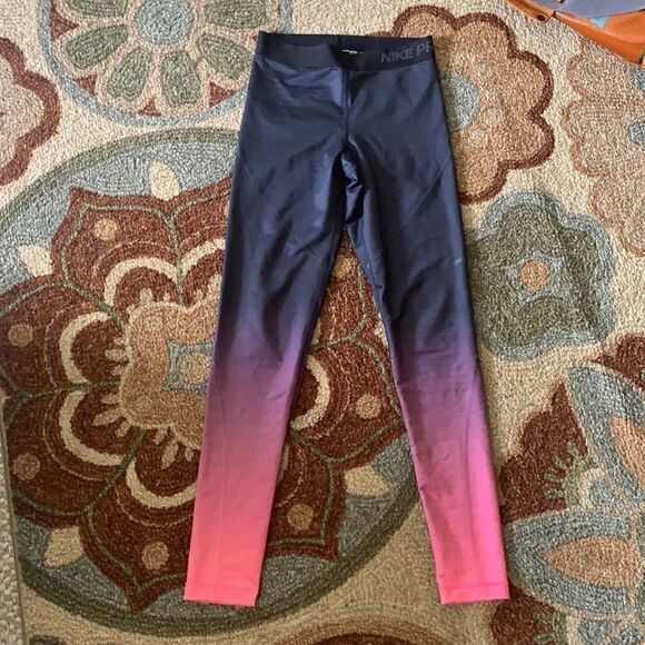 EUC NIKE PRO HYPERWARM SMALL OMBRÉ LEGGINGS - Picture 3 of 11